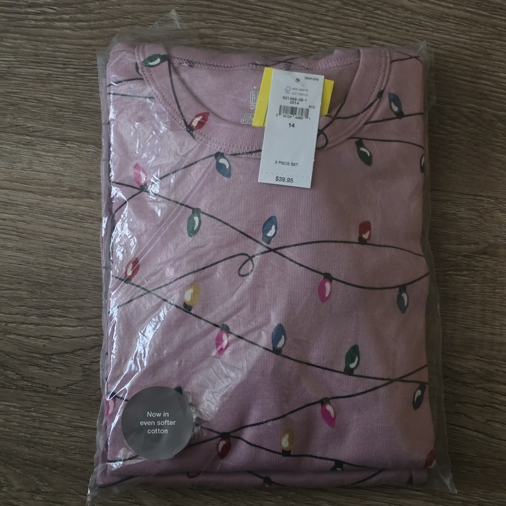 Girls Pink Holiday Light Print Pajama Set